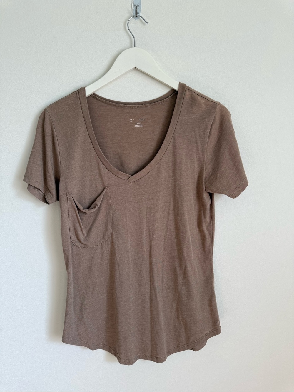 Z Supply V-Neck Pocket Tee - Taupe